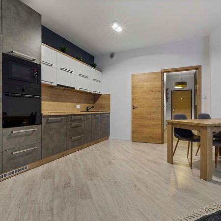 Apartmán Lam Anthracite W Ac & Balcony Bratislava Exteriér fotografie