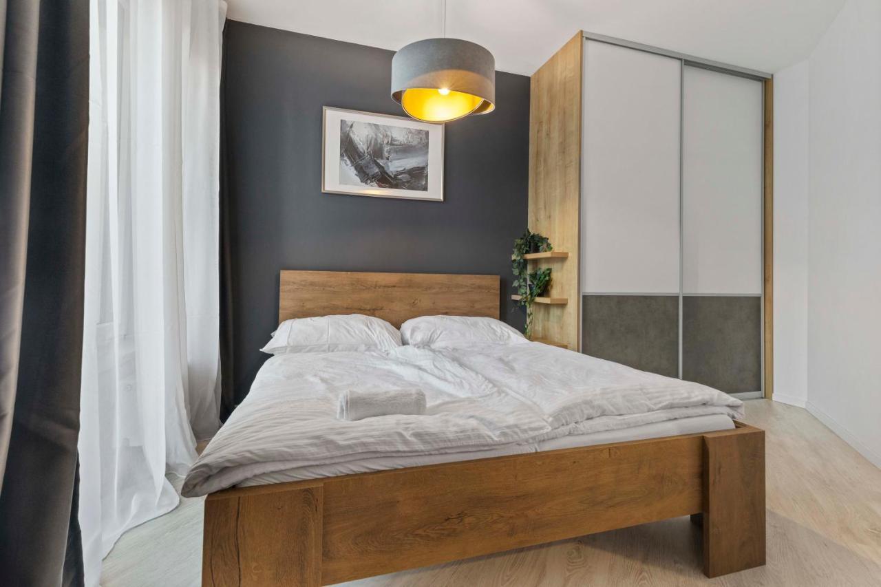 Apartmán Lam Anthracite W Ac & Balcony Bratislava Exteriér fotografie